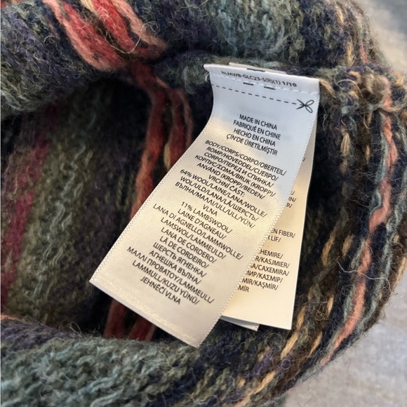 Men’s Fair Isle Wool Vest - Picture 5 of 6